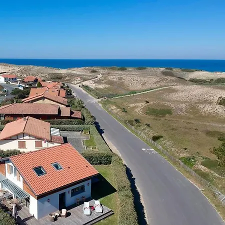 Modern 150m From The Atlantic Surf