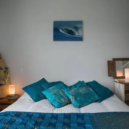 Modern 150m From The Atlantic Surf *