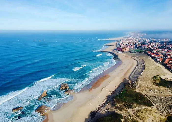 Modern 150m From The Atlantic Surf